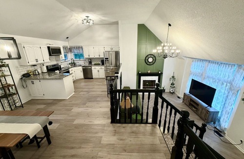 Overland Park House | Conveniently located Spacious Home for Families or Large Groups in Overland Park