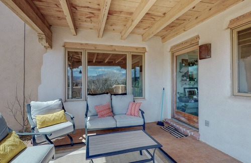 Corrales House | Corrales Hacienda with Mountain Views - High Desert Retreat!