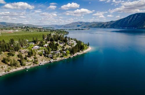 Wapato Point House | Cottage by the Lake