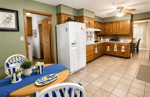 Early House | Country Comfort - Spacious Brownwood Home