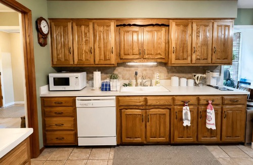 Early House | Country Comfort - Spacious Brownwood Home