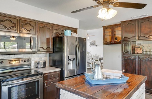 Era Other | Country Farmhouse and Cottage,13 minutes from Denton and Lake Ray Roberts