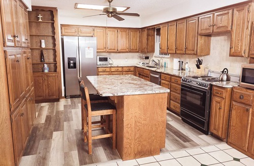 Roanoke House | Country Living at its Best!