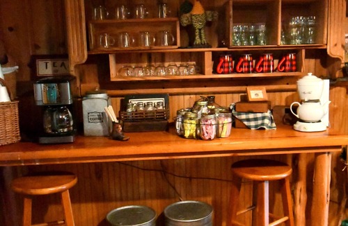 Glen Rose Cottage | Country Woods Inn