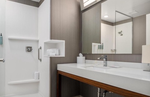 Northeast Houston Hotel | Courtyard by Marriott Houston Northeast