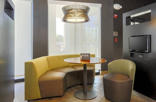 South Arlington Hotel | Courtyard by Marriott Dallas Arlington South