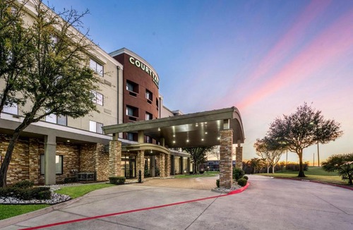 Fort Worth Hotel | Courtyard Fort Worth West at Cityview