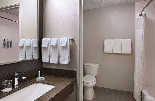 The Woodlands Hotel | Courtyard Houston The Woodlands