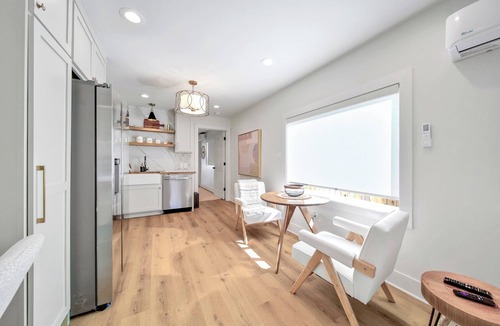 Houston House | Cozy 1 Bed/1 Bath 4 Miles from IAH/Kingwood/Humble