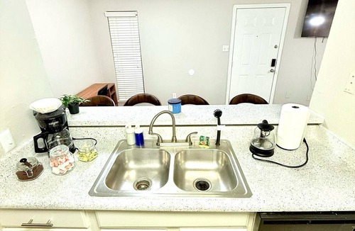 Addison Apartment | Cozy 1-bedroom apartment near tollway and hospital