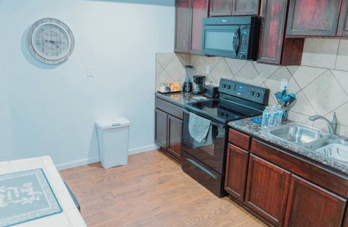 Northeast El Paso Apartment | Cozy 1-bedroom apartment in fabulous El Paso with AC M2