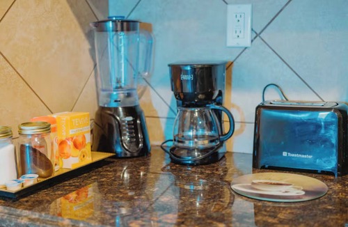 Northeast El Paso Apartment | Cozy 1-bedroom apartment in fabulous El Paso with AC M2