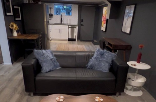 Highline Apartment | Cozy 1-bedroom apartment in beautiful Seattle, basic amenities & paid utilities