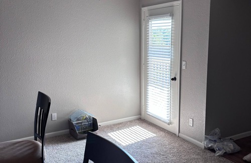 Olathe Apartment | Cozy 1-bedroom apartment in lovely Olathe with AC