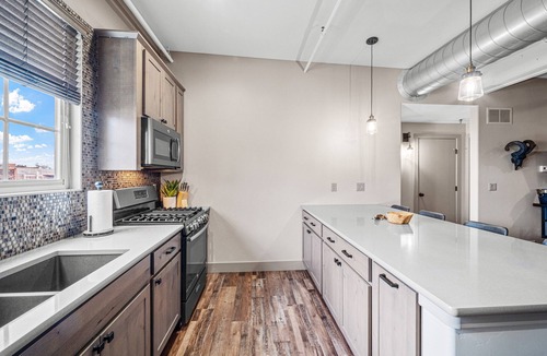 Pueblo Apartment | Cozy 1-bedroom apartment right on the Pueblo Riverwalk