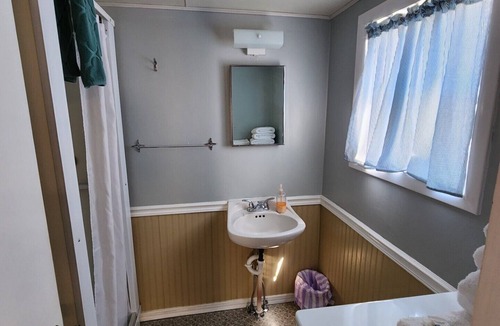 Lemoyne Cabin | Cozy 1-bedroom cabin in serene Lemoyne with AC