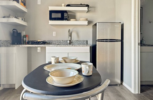 Biggs Field Apartment | Cozy 1-bedroom studio in lovely El Paso Location! Close to sprouts and I10