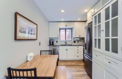 Lower Arapahoe House | Cozy 2 BDR Home in Boulder with Hot Tub