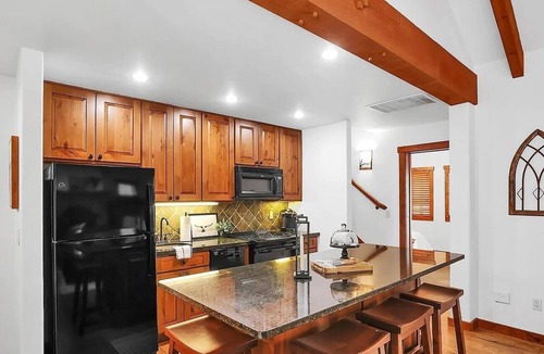 Tamarack Resort Cabin | Cozy 2-bedroom, 2.5 Bath Cabin located in the Tamarack Ski Resort, Donnelly, ID.