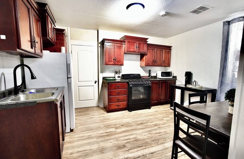 Downtown El Paso Apartment | Cozy 2 bedroom apartment in terrific El Paso with WiFi, AC, entire unit
