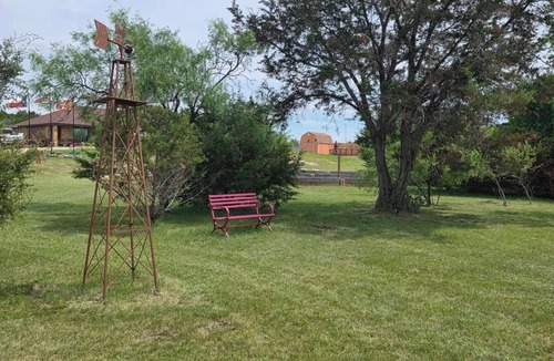 Kempner Apartment | Cozy 2-bedroom apartment is amazing peaceful some call it a gem.