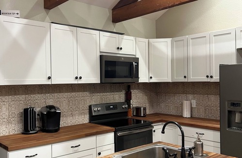 Scenic Heights Cabin | Cozy 2-bedroom cabin with AC in nice Arvada neighborhood close to olde town!