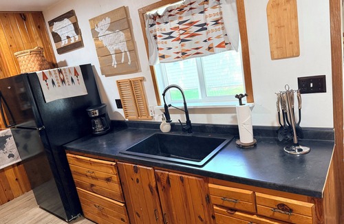 Sundance House | Cozy 2-bedroom house in beautiful Sundance Wyoming perfect for relaxing stays