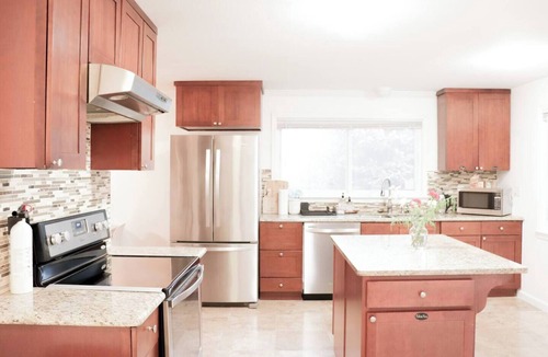 SeaTac House | Cozy 2-bedroom house in SeaTac near Airport and Lightrail