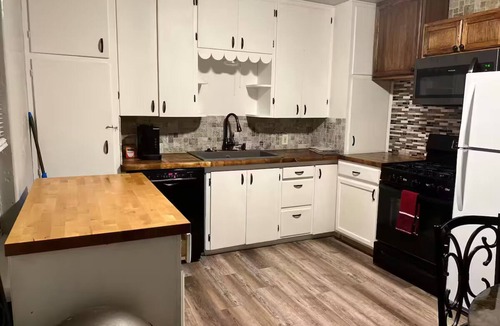 McAlester House | Cozy 2-bedroom house in McAlester. Close to hospital and shopping.