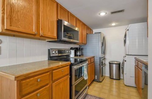 Hampden South House | Cozy 2-bedroom townhome in DTC in Denver for 4 people.