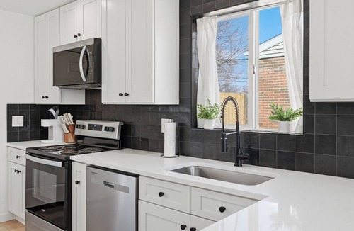 Delmar Parkway House | Cozy 2BR Retreat with Backyard Lounge