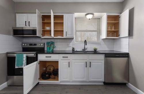 Riverside Apartment | Cozy 2BR-WIFI-Park!