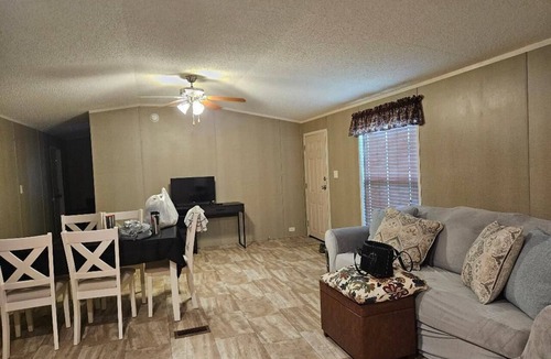 Shiner House | Cozy 3-bedroom 2-bath house in beautiful Shiner with AC close to everything.