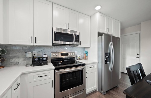 Northglenn House | Cozy 3-bedroom House 15 min from Denver Downtown in Quiet Northglenn.