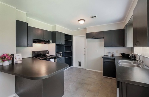 Lackland Terrace House | Cozy 3-BR, 2-BTH House with Private Backyard, Driveway Parking, Near Lackland