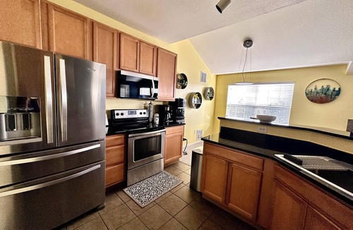 Parker Condo | Cozy 3bd/3ba with pool and gym in charming Parker. MONTH-TO- MONTH RENTALS