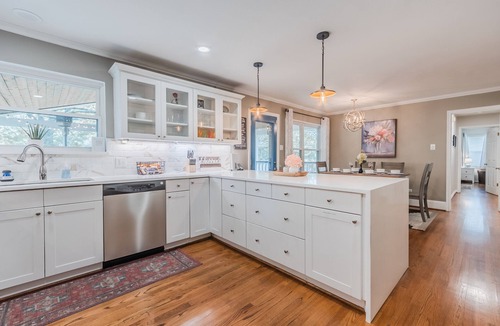 Dallas House | Cozy 3BR Perfect Patio, Nintendo Switch - Perfect for Families and Pets