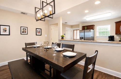 Historic Garderns House | Cozy 3BR Steps to Alamodome | Close to Downtown