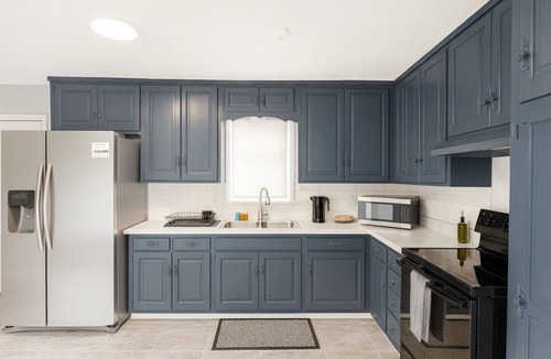 Kansas City House | Cozy 3BR2.5 BA House by Legends Sleeps 8, 5 beds