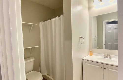Omaha Apartment | Cozy 4 Bedroom 2 Bath Omaha Home w/plenty of parking!