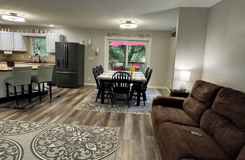 Lancaster County House | Cozy 4-bedroom country getaway with 7 acres in enjoyable Raymond with AC, WiFi