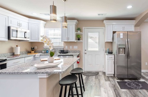 Waxahachie House | Cozy 5BR Getaway | BBQ, Games & Near Attractions