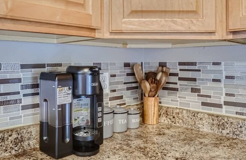 Longmont House | Cozy 6BR! Great for Large groups