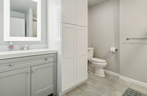 Whitesboro Apartment | Cozy and Cute Studio 15 minutes from Lake Texoma and 30 minutes from WinStar.