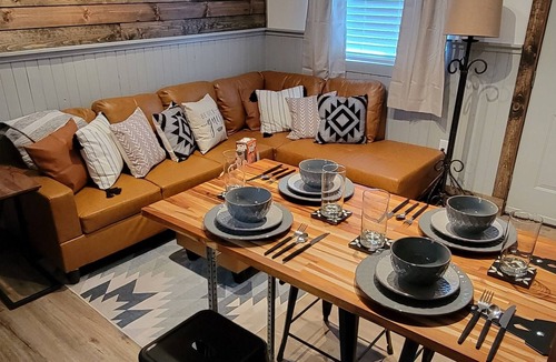 Council House | Cozy barndominium located in a quiet mountain town