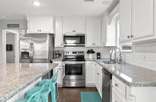 Surfside Beach House | Cozy Beach House w Ocean Views on 2nd row