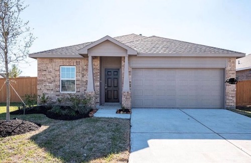 Iowa Colony House | Cozy bedroom in secured and safe neighborhood.