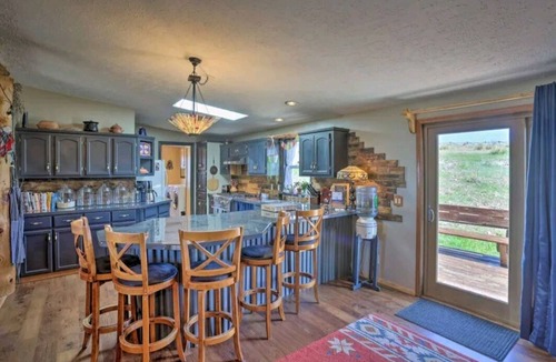 Hot Springs House | Cozy Black Hills Home on 13 Acres w/Deck & Views!