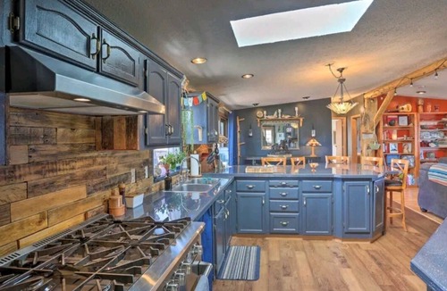Hot Springs House | Cozy Black Hills Home on 13 Acres w/Deck & Views!