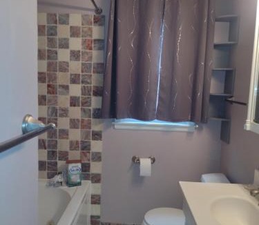 Lincoln Villa | Cozy Brickhouse Indiana Village